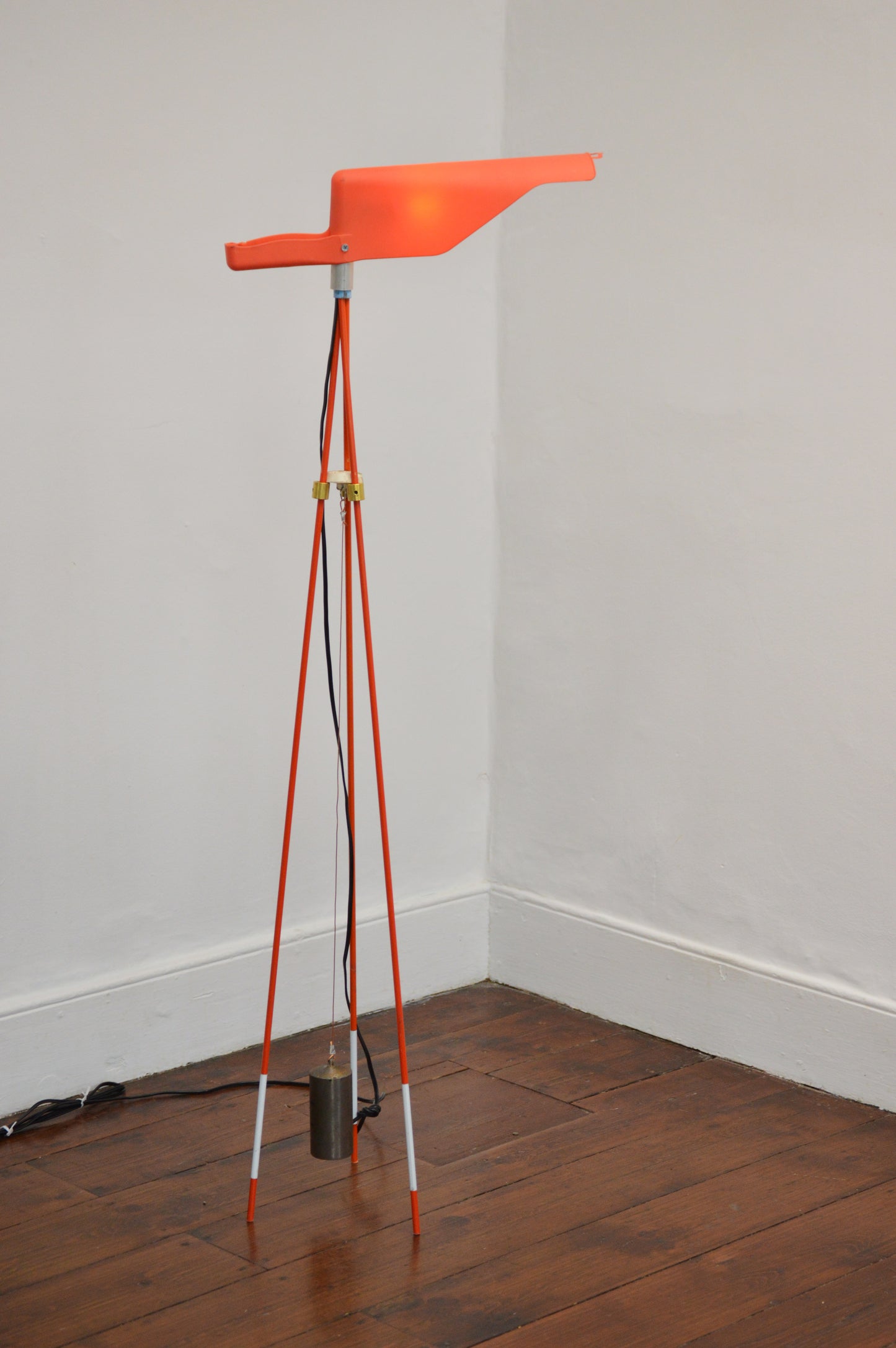 Deadweight Tripod Lamp by David Weeks