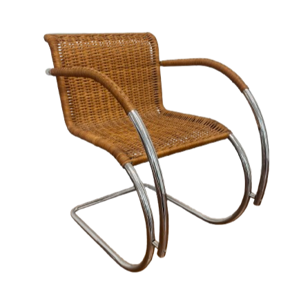 IN STORE: MR20 Mies van der Rohe Chair