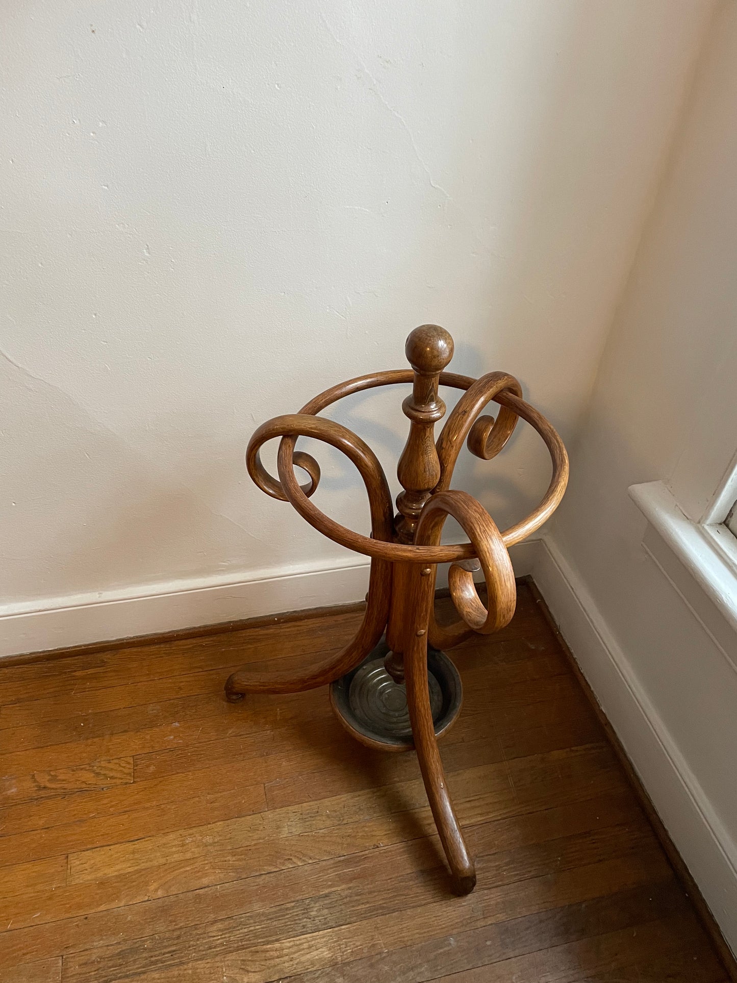 IN STORE: Vintage Thonet Umbrella Stand