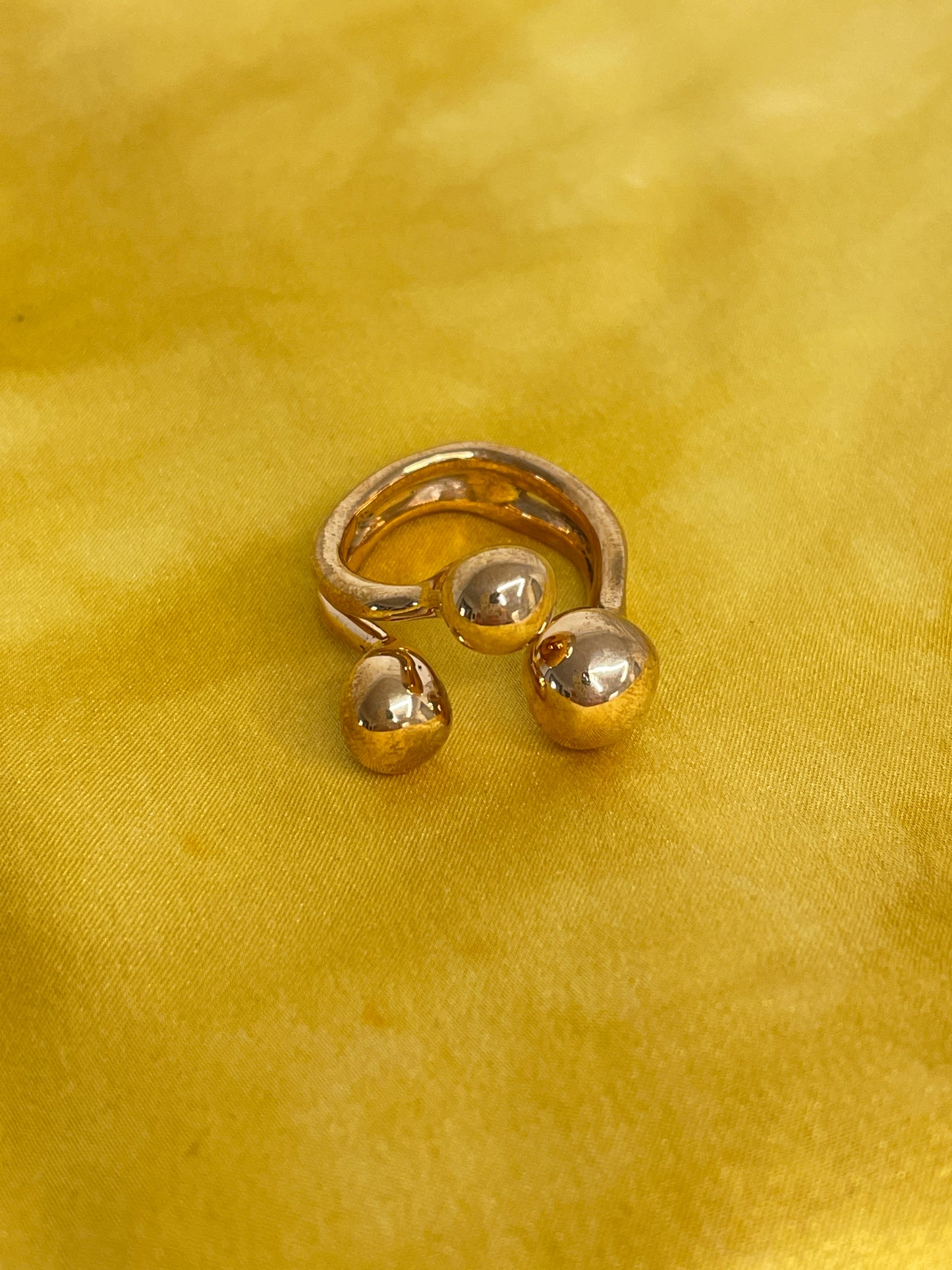 3 Ball Pistilli ring by Monica Castiglioni